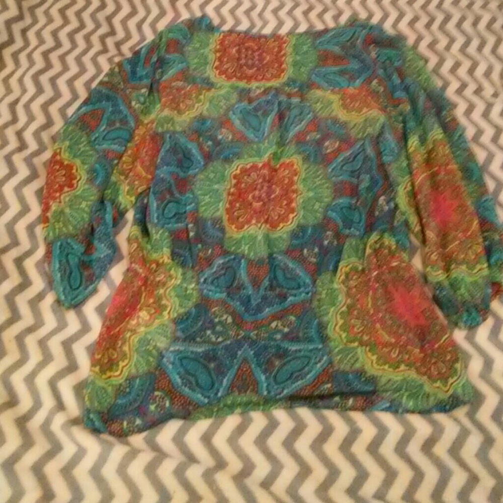 Stylish top - Picture 3 of 5